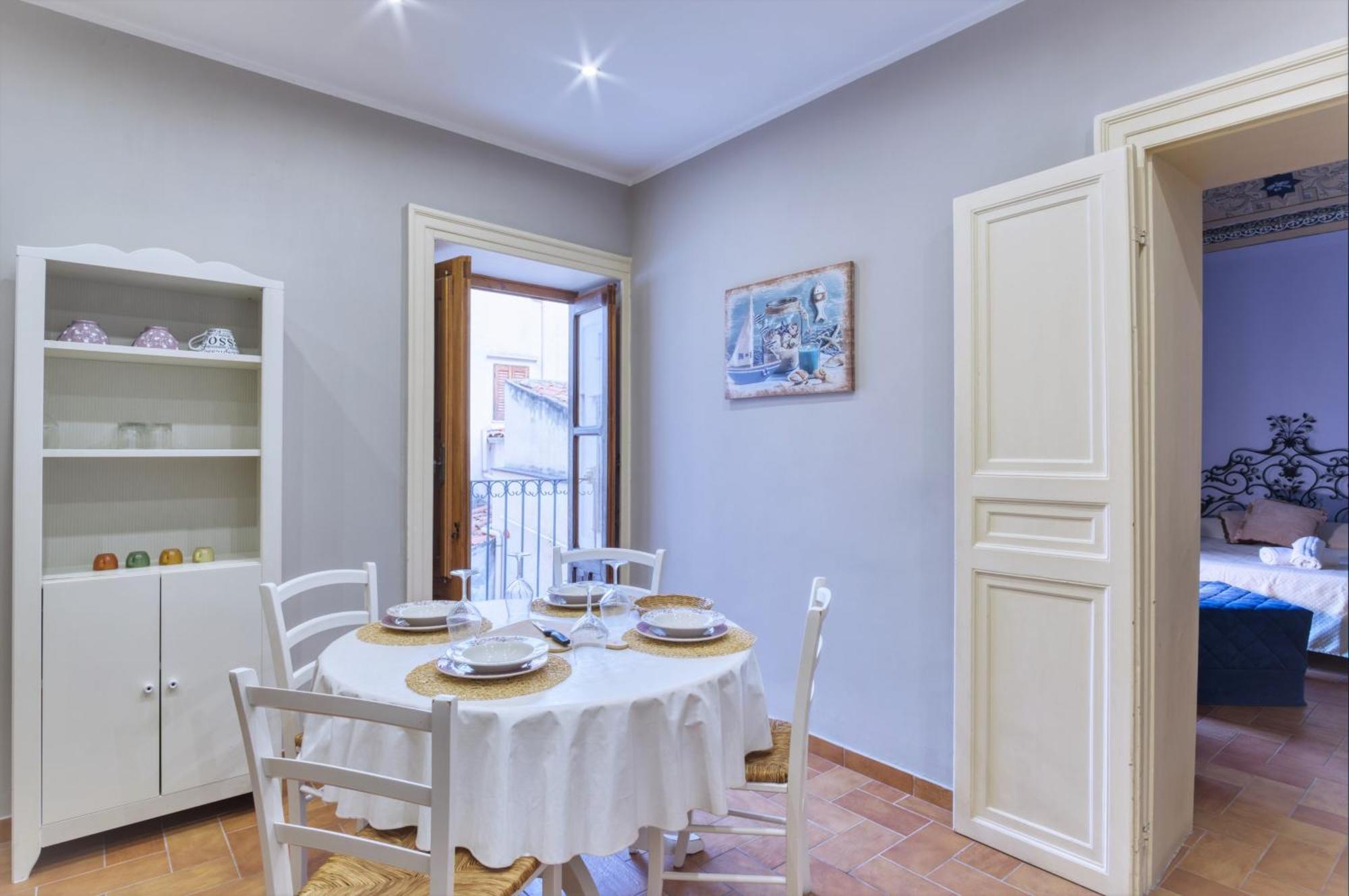 Porto Salvo Apartments - By Vacation Service تْشيفالو الغرفة الصورة