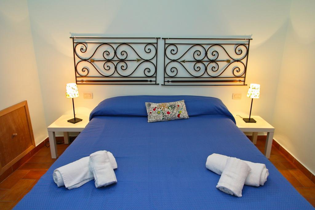 Porto Salvo Apartments - By Vacation Service تْشيفالو الغرفة الصورة