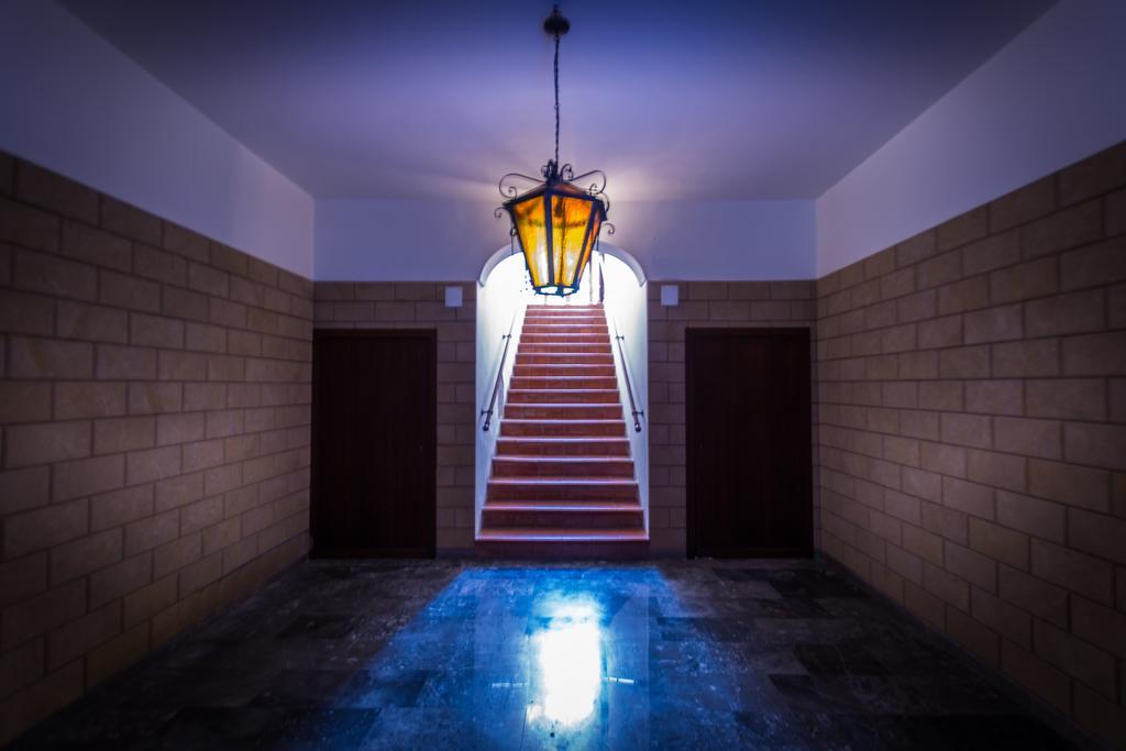 Porto Salvo Apartments - By Vacation Service تْشيفالو المظهر الخارجي الصورة